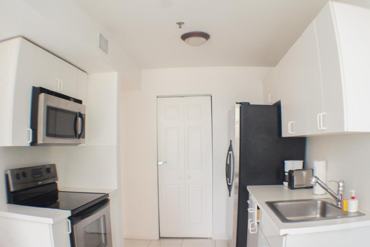 Collins Apartments By Design Suites Μαϊάμι Μπιτς Εξωτερικό φωτογραφία